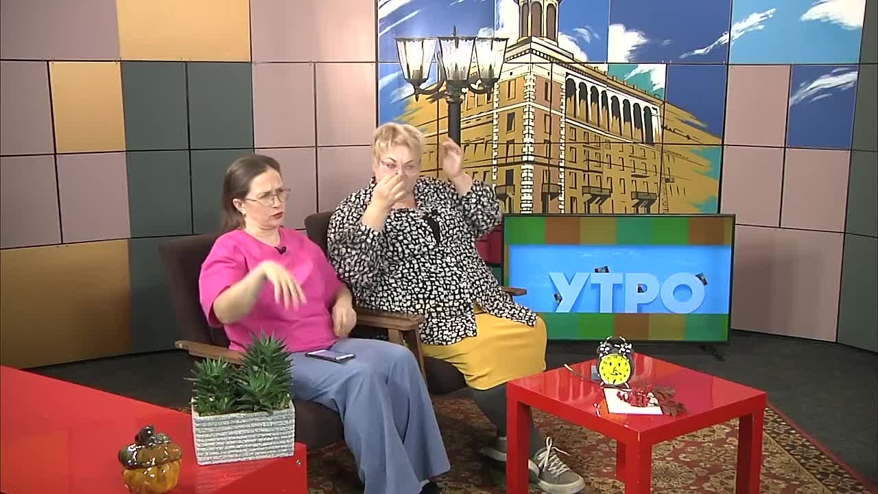 Смотрите «Утро» в пятницу с 6:50! Запомнили? Елена Вилисова и Татьяна Брухно напомнят! Если сами не забудут…