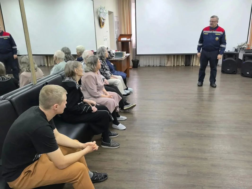 Безопасность — дело общее: в Новокузнецке продолжаются плановые занятия для неработающего населения Безопасность — дело общее: в Новокузнецке продолжаются плановые занятия для неработающего населения