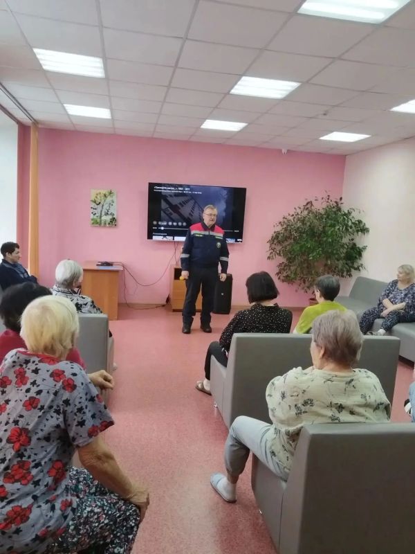 Безопасность — дело общее: в Новокузнецке продолжаются плановые занятия для неработающего населения Безопасность — дело общее: в Новокузнецке продолжаются плановые занятия для неработающего населения
